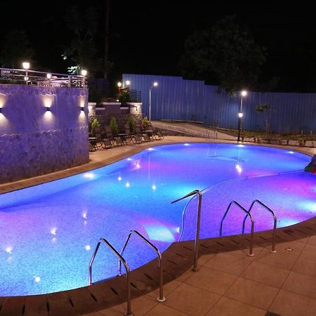 Vits Lonavala Hotel Kültér fotó