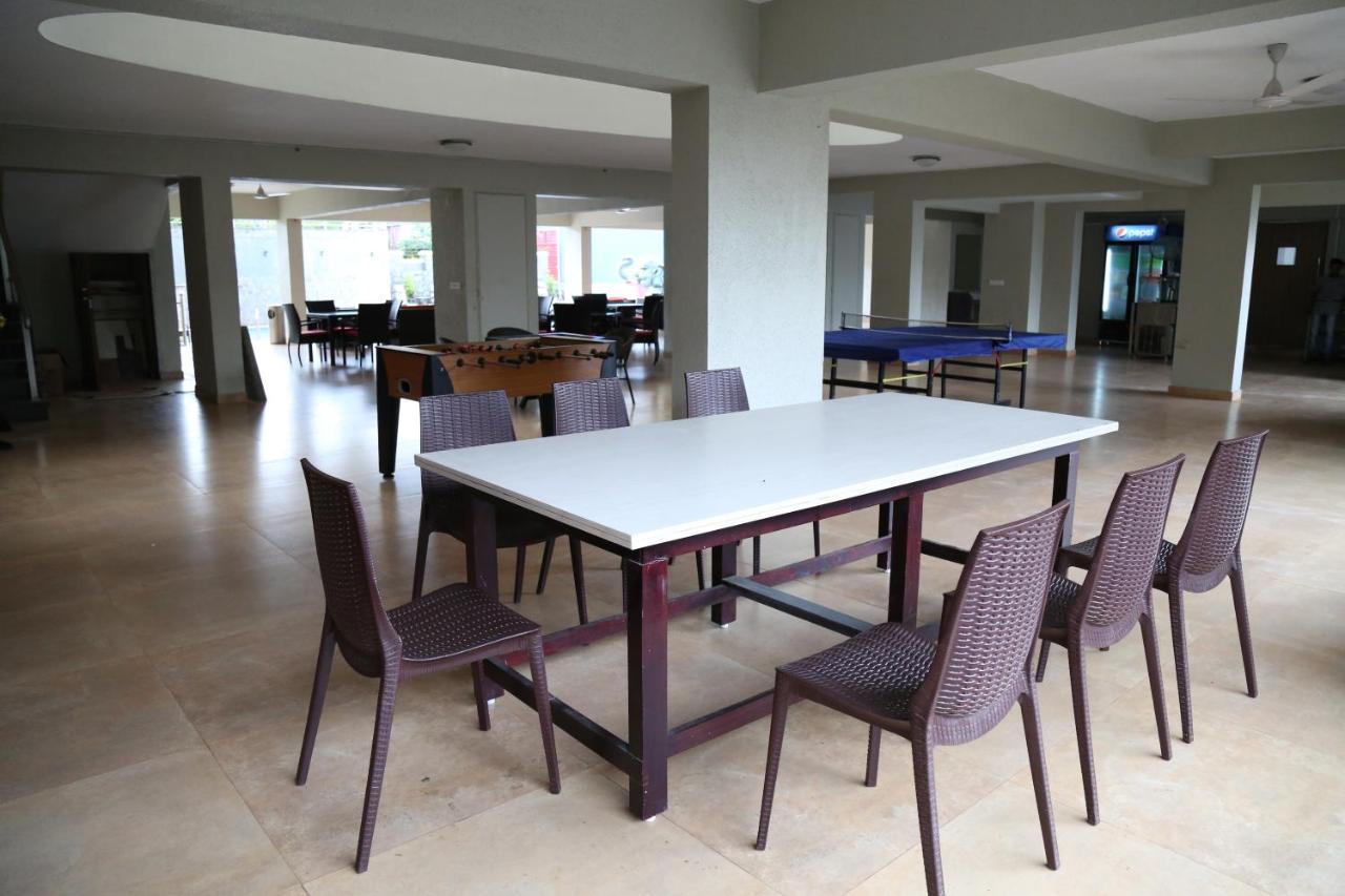 Vits Lonavala Hotel Kültér fotó