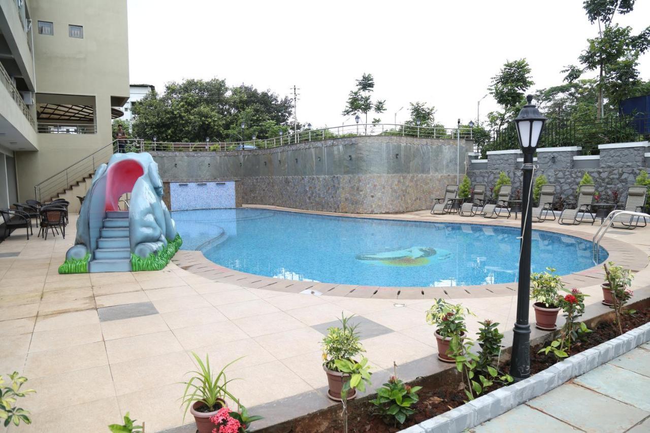 Vits Lonavala Hotel Kültér fotó