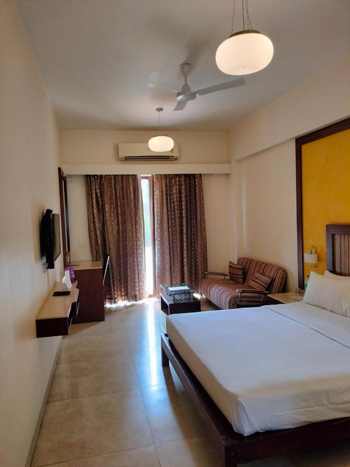 Vits Lonavala Hotel Kültér fotó
