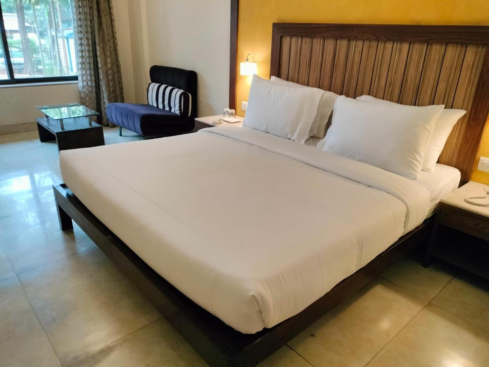 Vits Lonavala Hotel Kültér fotó