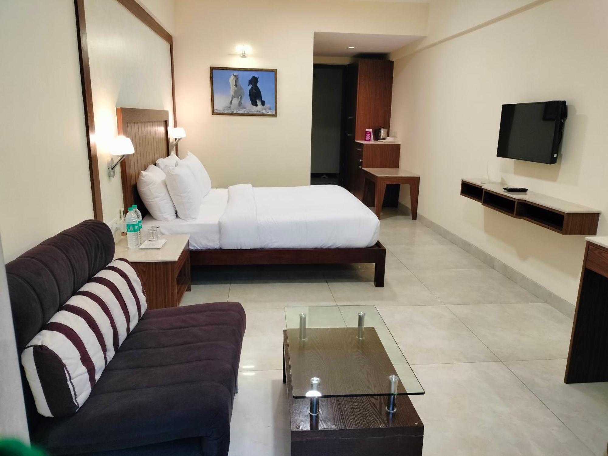 Vits Lonavala Hotel Kültér fotó