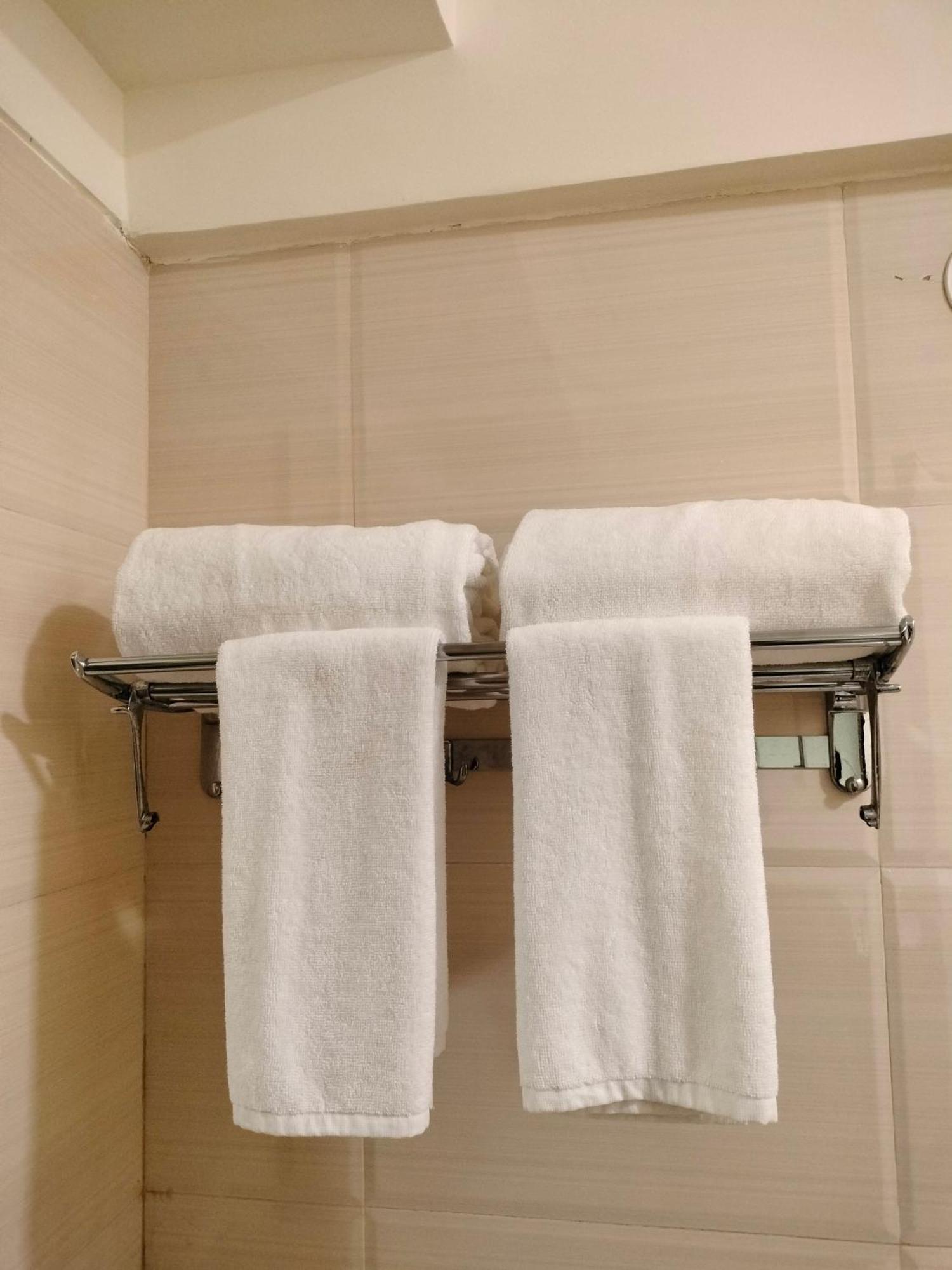 Vits Lonavala Hotel Kültér fotó