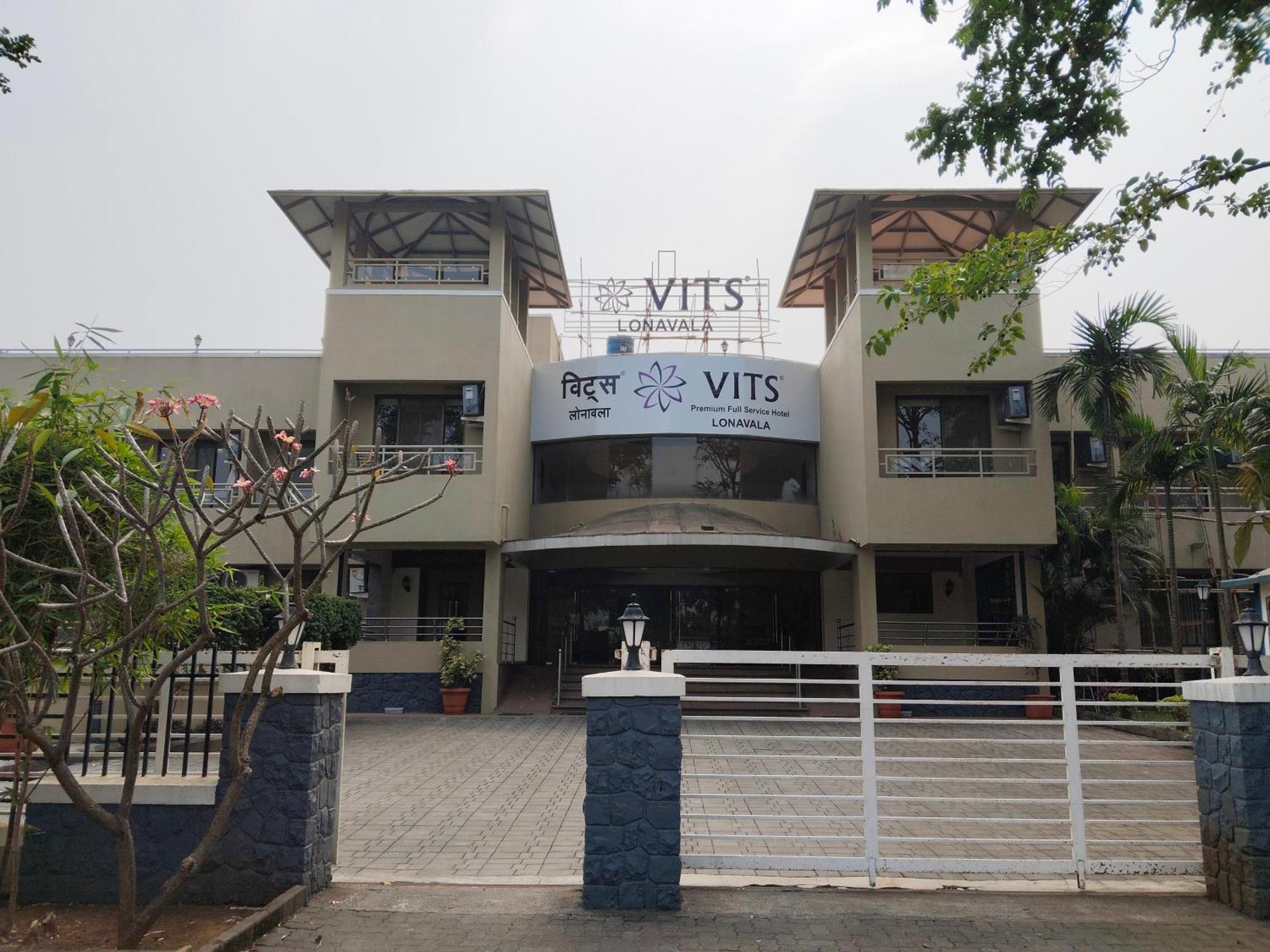 Vits Lonavala Hotel Kültér fotó